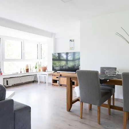 Apartment Cozy Loft With Mercatorstasse Wiev Wi-fi - Smarttv