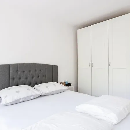 Cozy Loft With Mercatorstasse Wiev Wi-fi - Smarttv Apartment *