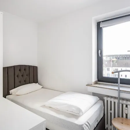 Cozy Loft With Mercatorstasse Wiev Wi-fi - Smarttv Apartment *